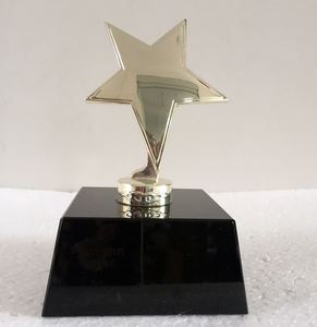 كأس كريستال صغير معدني فضي ونجمة ذهبية - Product Image 5