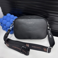 Sac décontracté à bandoulière tendance avec lettres en relief, sac carré en cuir souple à motif litchi et petit pendentif cheval