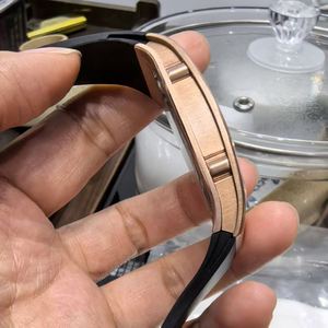 Montre mécanique automatique de luxe de haute qualité 67-01, ultra-fine, 7,75 mm, en alliage de titane, de forme tonneau - Product Image 3