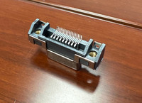 Connecteurs d'origine du fournisseur 74960-3018, prises femelles de type D à 18 positions, connecteur PCI Express TDP, boîtier ABS