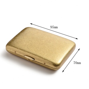 Estuche de Cigarrillos Metálico Personalizado en Oferta, Estuches Vacíos de Aleación de Zinc para Cigarrillos - Product Image 3