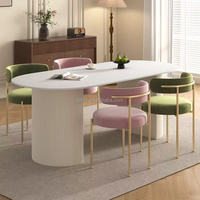 Mobilier de restauration commercial Urban Cafe : Table longue cannelée et chaises d'invités rembourrées pastel pour café et boulangerie