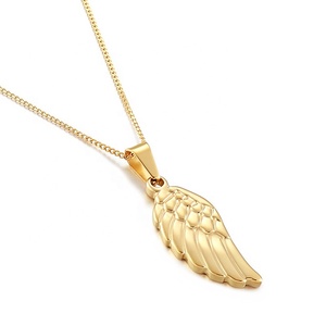 Bijoux pour hommes, chaîne en acier inoxydable dorée, collier avec ailes d'ange gardien, designs en gros - Product Image 1