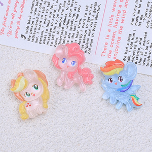 Linda transparencia Arco Iris unicornio dibujos animados Flatback resina cabujón para teléfono accesorios para el cabello DIY Scrapbooking decoración artesanal - Product Image 4