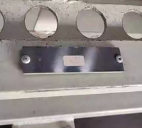 Etiqueta de almacén UHF RFID en metal en estantería puede imprimir número de código QR para posición de ubicación