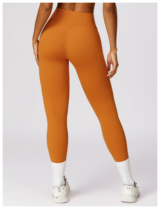 Nuevo Conjunto de Invierno Otoño para Mujer de 2 Piezas con Camiseta de Secado Rápido y Leggings para Yoga o Correr - Product Image 2