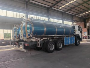 Camion-citerne pétrolier d'acier inoxydable de SINOTRUK Howo 6X4 avec le prix de haute qualité et de <span class=keywords><strong>promotion</strong></span> - Product Image 5