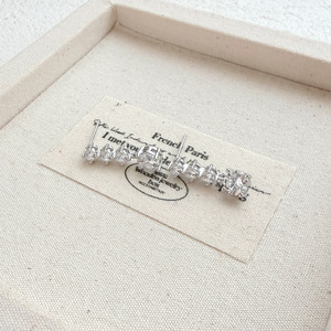 Pendientes de Oro para Mujer con Tres Piedras de Circonita Cúbica, Diseño Lineal, Plata 925, Baño de Oro Blanco, Redondos Graduados, Joyería Nupcial para Boda - Product Image 5