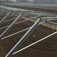 Serres agricoles à ossature en acier en zig-zag, acier galvanisé à chaud, recouvertes de film, fabriquées en Chine