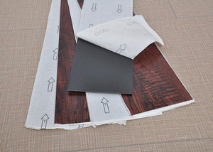 แผ่นพื้นพลาสติกลายไม้แบบม้วน ปูพื้นแบบติดเอง สำหรับตกแต่งภายใน - Product Image 3