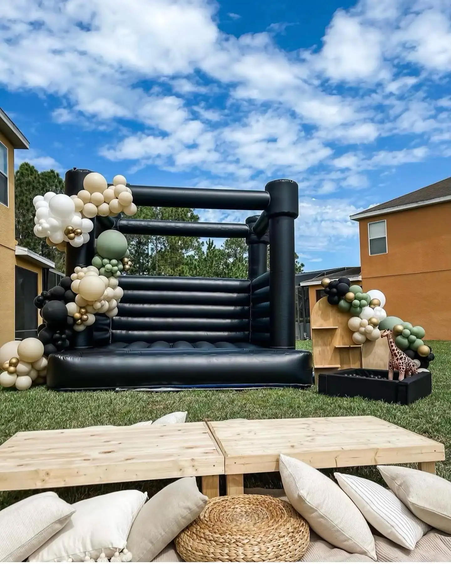 Aeor Outdoor wedding bouncer jumper blow up party bouncehouse juegos infantiles happy inflatable black bounce house