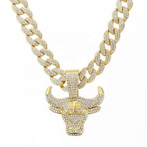 Iced Out 15mm Miami cadena de eslabones cubanos Hip Hop Bling CZ Rhinestone y aleación Cabeza de <span class=keywords><strong>Vaca</strong></span> colgante collar - Product Image 1