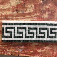 Bordure de mosaïque en marbre à la mode moderne motif grec imperméable à l'eau carreaux de plinthe pour salle de classe salon décoration d'hôtel