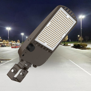 Luminaire de rue LED à montage sur poteau 200W, éclairage de rue de haute puissance IP66 pour l'éclairage périmétrique des usines - Product Image 1