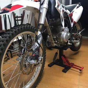 Venta directa de fábrica: Herramientas de reparación de motocicletas, plataforma elevadora hidráulica, soporte elevador ajustable <span class=keywords><strong>para</strong></span> motocicletas - Product Image 4