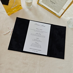 การ์ดเชิญงานแต่ง<span class=keywords><strong>ง</strong></span>านแบบพับได้ ปกแข็งกำมะหยี่เนื้อนุ่ม คุณภาพสู<span class=keywords><strong>ง</strong></span> ประดับด้วยฟอยล์ทองหรูหรา พิมพ์แบบ Letterpress - Product Image 3