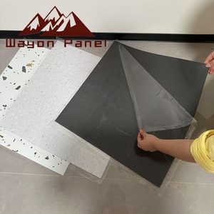 Carreaux autocollants en <span class=keywords><strong>PVC</strong></span> Wayon de haute qualité 600*600mm, imperméables et antidérapants, avec dos adhésif pour la décoration des sols de chambre et de salon - Product Image 1