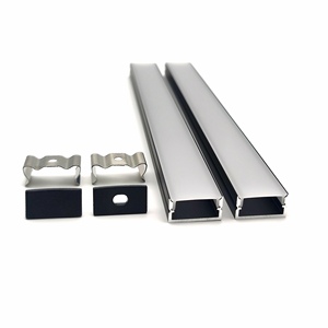 Cubierta de difusor de PC en forma de U de 20x10mm personalizada, kit de canal de perfiles de aluminio Led para tira de techo de superficie, canal de luz - Product Image 2