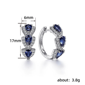 Boucles d'oreilles en alliage de diamant tendance de luxe, dernier cri, à prix de gros, avec des couleurs bleues et rouges pour femmes - Product Image 6