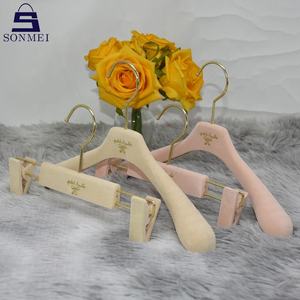 Hot Sale <strong>Mini</strong> Children's Custom Logo Durable Luxury Velvet Kid <strong>Hangers</strong> - Product Image 6