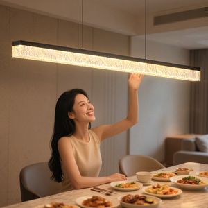 Luminaire suspendu minimaliste pour salle à manger avec une touche de luxe discret, luminaire linéaire minimaliste pour bar/table à manger - Product Image 1