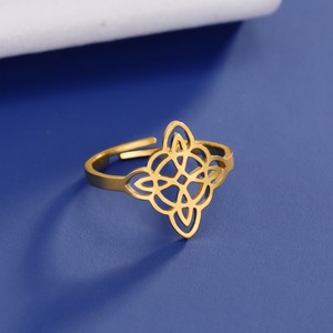 Nuevo anillo <span class=keywords><strong>con</strong></span> amuleto de nudo de bruja del Norte, joyería de moda de acero inoxidable, anillo de amuleto de <span class=keywords><strong>brujería</strong></span> <span class=keywords><strong>con</strong></span> nudo celta hueco irlandés abierto para mujer - Product Image 4