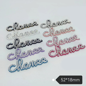 Breloques DIY en gros, design CC, logo <span class=keywords><strong>de</strong></span> marque, breloques pour coques <span class=keywords><strong>de</strong></span> téléphone, boutons et pendentifs polyvalents - Product Image 1