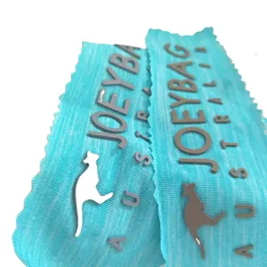 定制徽标3D PVC软橡胶贴片Tpu和硅胶传热硅胶标签，用于服装