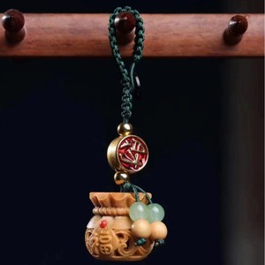 Pendentif de téléphone en bois de santal vert, gourde de lotus creuse, style chinois, diffuseur sculpté, ornement porte-clés avec cordon - Product Image 4