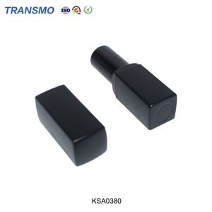 Envases para Lápiz Labial, Envases Negros Personalizados con Etiqueta, Tubos en Forma de Corazón para Bálsamo Labial y Lápiz Labial Dorado - Product Image 5