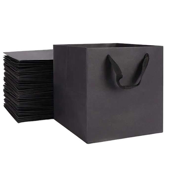 Sac en papier de carton noir sacs en papier à provisions de logo imprimé personnalisé sac de transport de cadeau d'emballage de vêtement de luxe pour