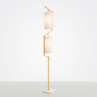 Lampadaire moderne de salon Design américain Table d'appoint décorative Lampe sur pied de chambre d'hôtel Éclairage vertical intérieur en métal