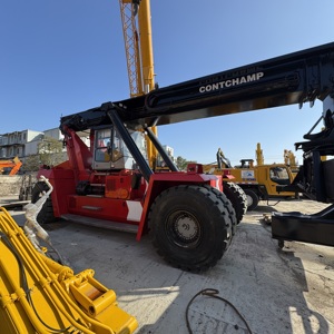 Gebruikt Kalmar 45 ton reachstacker DRF450 DRT450 met motor en weinig werkuren, tweedehands materiaalafhandelingsapparatuur - Product Image 1