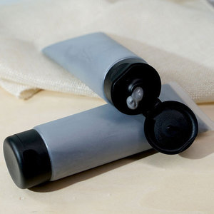 Private Label Fash di Lavaggio Idratante Detergente per il Viso di Bambù del Carbone di legna di Acido Ialuronico Amamelide Herb Crema Detergente - Product Image 3