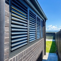 Volets de ventilation modernes en alliage d'aluminium, sur mesure, étanches, pour l'extérieur, résistants aux intempéries, avec pare-soleil architectural