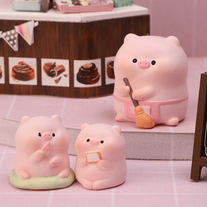 ตุ๊กตาหมูข้าวสารสุดสร้างสรรค์ งานฝีมือเรซิ่น ของตกแต่งโต๊ะทำงาน ของขวัญน่ารักแบบกล่องสุ่ม ของตกแต่งบ้าน - Product Image 3