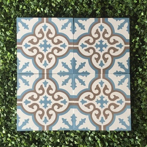Carrelage torsadé de haute qualité, éléments en bois massif 1.8 - Product Image 3