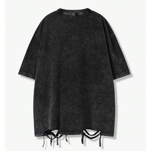 เสื้อยืดคอกลมโอเวอร์ไซส์พิมพ์ลายนูนโฟม 3 มิติ สไตล์วินเทจ ลุคทำเก่า ขาดๆ แบบมีรู  แขนสั้น สำหรับผู้ชาย รับผลิตตามสั่งพร้อมสกรีนโลโก้ขายส่ง - Product Image 2