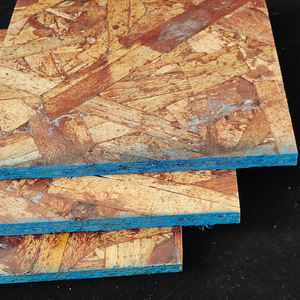 Chine Imperméable <span class=keywords><strong>OSB</strong></span> <span class=keywords><strong>3</strong></span> Conseil 9mm 11mm 12mm <span class=keywords><strong>Osb</strong></span> <span class=keywords><strong>Bois</strong></span> Feuille <span class=keywords><strong>Prix</strong></span> Panneaux Structuraux pour la Construction - Product Image 1