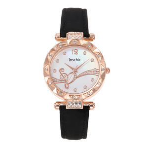 <span class=keywords><strong>Pas</strong></span> <span class=keywords><strong>cher</strong></span> Pointeur Quartz Montre Dame Analogique Femmes Montres En Cuir & 4pcs Bijoux Ensemble <span class=keywords><strong>Collier</strong></span> Boucle D'oreille Pour Robe - Product Image 5