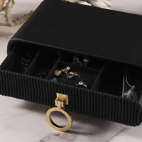 Kotak Perhiasan Mewah Kulit PU Hitam Gagang Emas Tempat Penyimpanan Cincin Anting Kalung Gelang Jam Tangan Kotak Organizer Meja Rias Hadiah