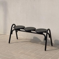 Ensemble de table et de chaises rondes d'extérieur en fer durable personnalisable avec un banc long à visage souriant pour terrasse, salon de thé à bulles, café