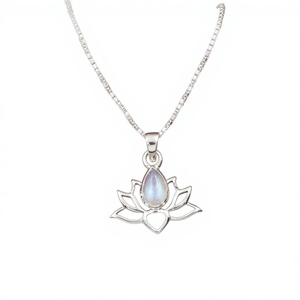 Collier pendentif fleur de lotus en argent sterling 925 avec perle d'eau douce sertie clos, bijou minimaliste unisexe pour usage quotidien - Product Image 1