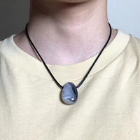 Guérison du Botswana Agate Pendentif 30mm Collier en pierre spirituelle Cristal de larme naturel pour l'équilibre énergétique pour cadeau pour tous les âges