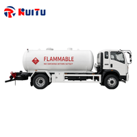 Camion-citerne à carburant en acier inoxydable Sinotruk HOWO 4x2 6000L 8000L, 5-10 tonnes, diesel, essence, huile, à vendre
