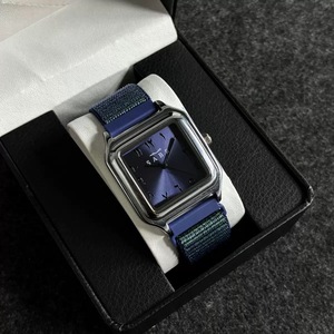 Cinturino in Nylon con Velcro, Orologio da Polso Originale SABR Quadrato da Uomo Nero con Numeri Arabi, Movimento al Quarzo in Lega, Confezione Regalo con Batteria - Product Image 2
