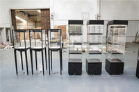Hochwertige schwarze Holz gehärtete Glas Pos Vitrine Schrank LED Beleuchtung Schmuck Glas Vitrine Einzelhandel geschäft