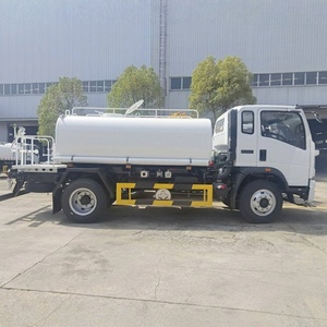 Camiones Cisterna de Agua HOWO de 9 Toneladas 4x2 de China, Camión Cisterna de Agua de 9000L, Camión Pulverizador de 9cbm - Product Image 3