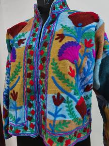 Blouson bomber classique brodé à la main avec motif floral, réversible, 100% coton, tissu Suzani, longueur courte, prêt pour l'hiver - Product Image 3