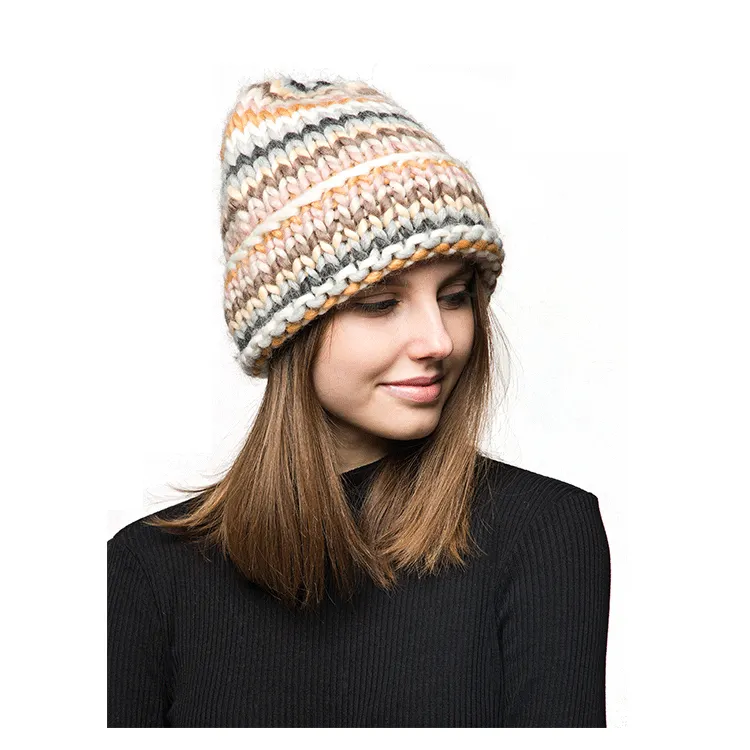 사용자 정의 여자 뜨개질 패턴 다채로운 원사 스트라이프 비니 Chunky 손으로 만든 니트 모자